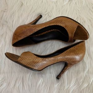 Bottega Veneta Brown Reptile Pump